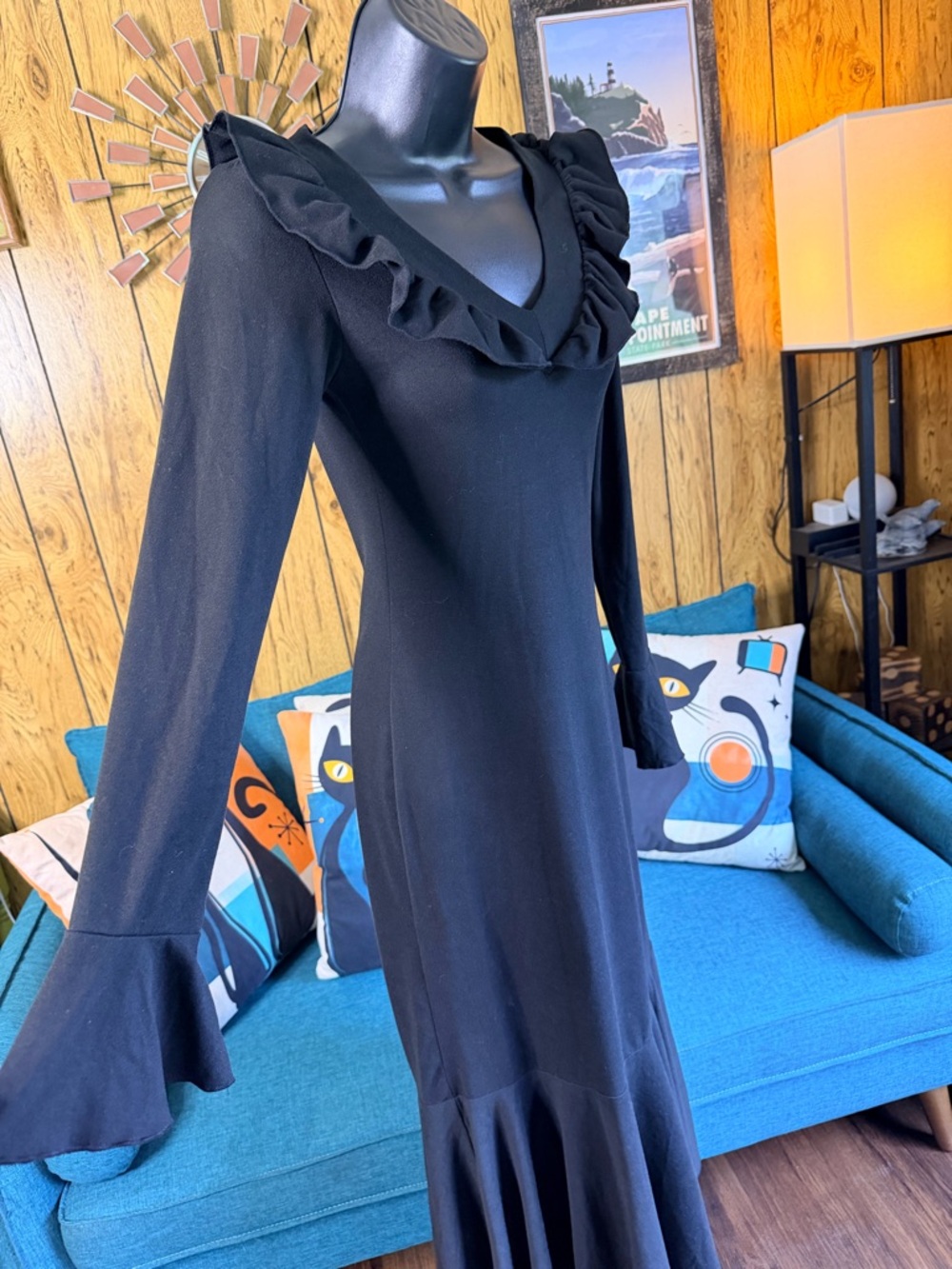 Dazy Goth Queen Ruffle V-Neck Maxi Dress with Flared Mermaid Hem - Picture 3 of 15